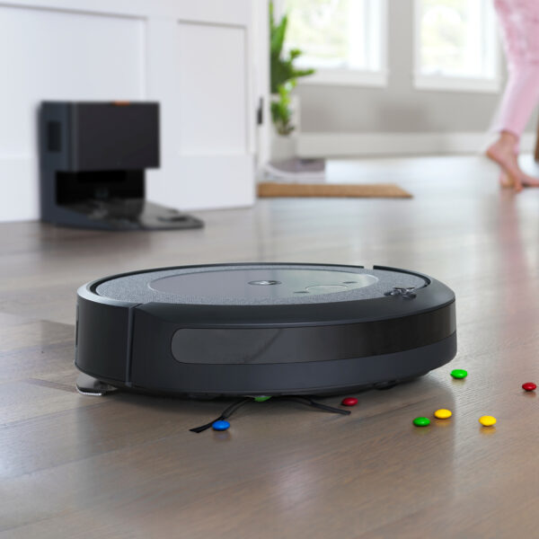 Robot aspirateur et laveur de sols Roomba Combo® i5+ - gris et noir – Image 5