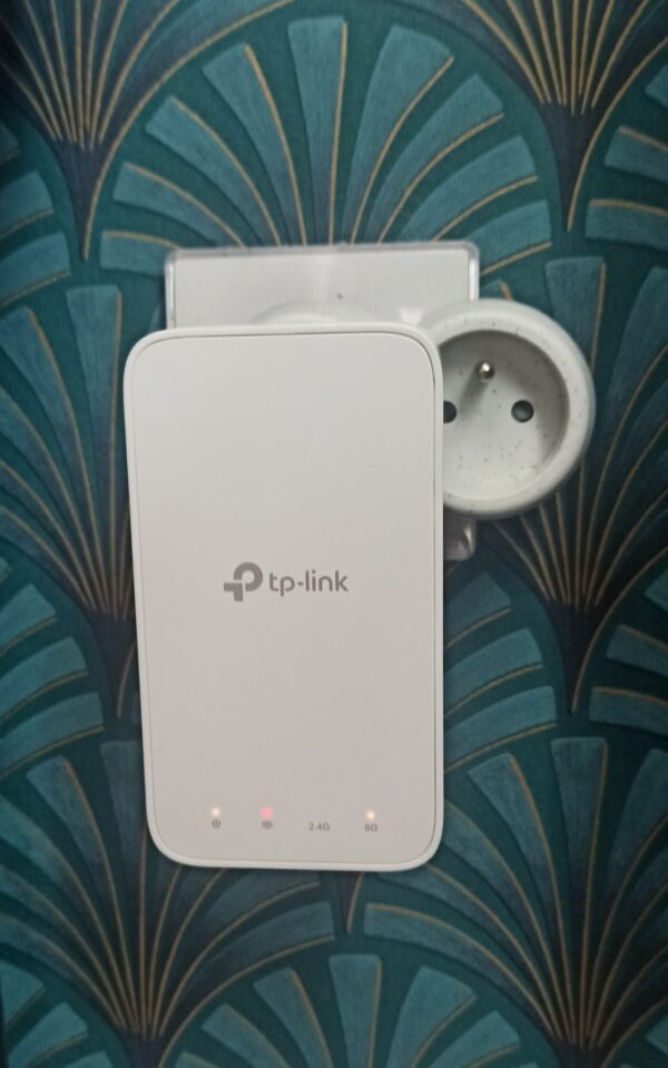 TP-Link Repeteur WiFi RE330, Amplificateur WiFi AC1200 Mbps, Port Ethernet Gigabit, Repeteur WiFi Puissant, compatible avec les box internet, profitez sans changer votre Box – Image 2