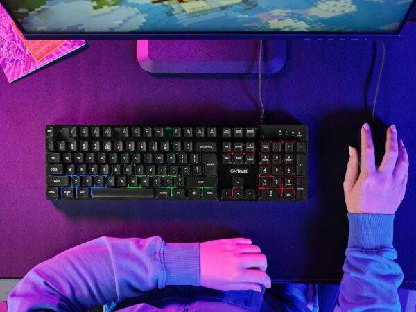 Trust Gaming GXT 835 Azor Clavier Gamer Filaire AZERTY Français, Éclairage LED Arc-en-Ciel, Mode Jeu, 8 Touches Anti-ghosting, Clavier Gaming à Membrane USB, PC/Ordinateur Portable - Noir – Image 4