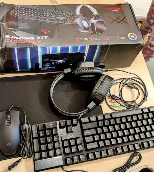 Pack Gaming 4 en 1 - Clavier Gamer rétro éclairage RGB Rainbow
